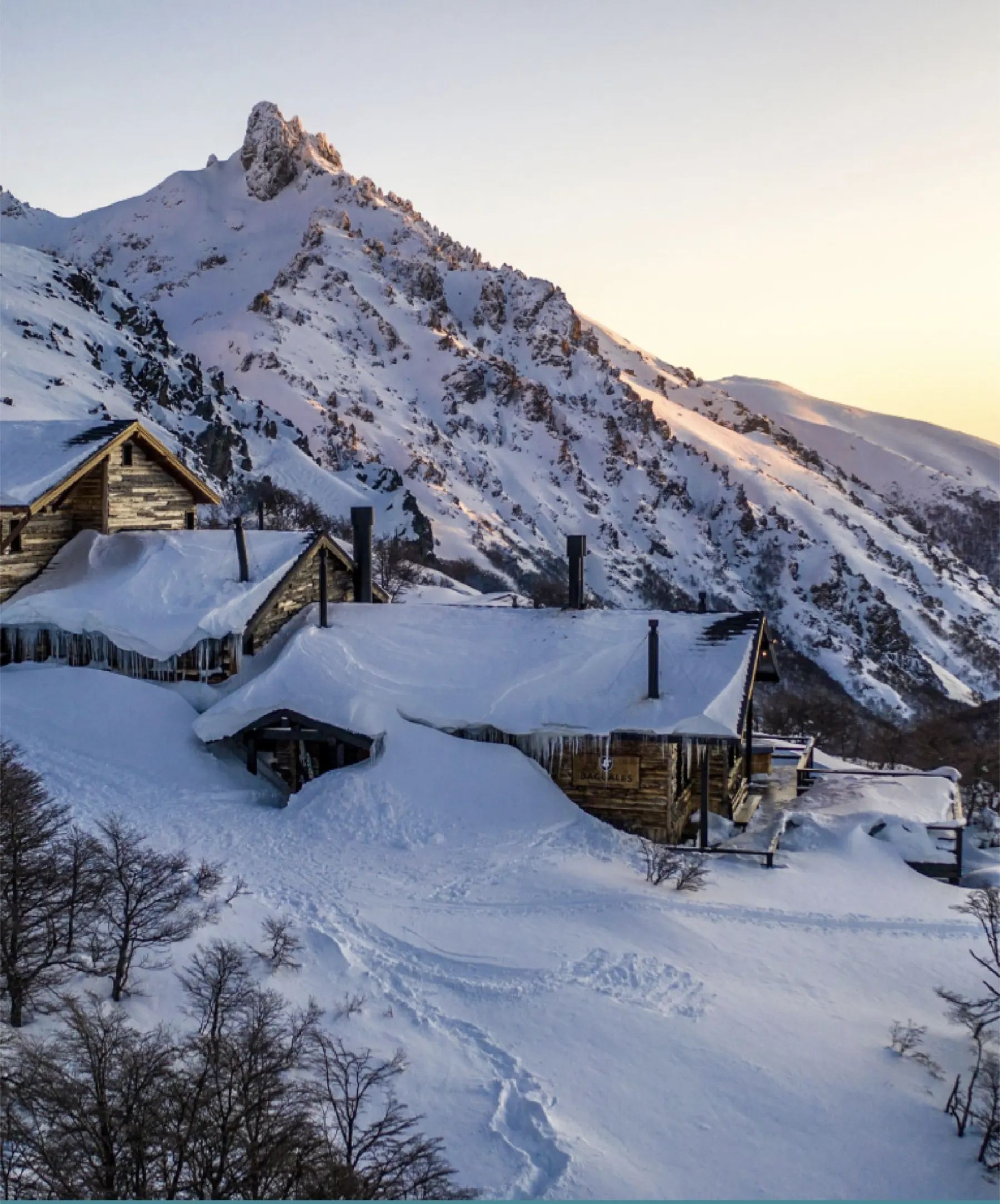 La Mesada Lodge under winter snow